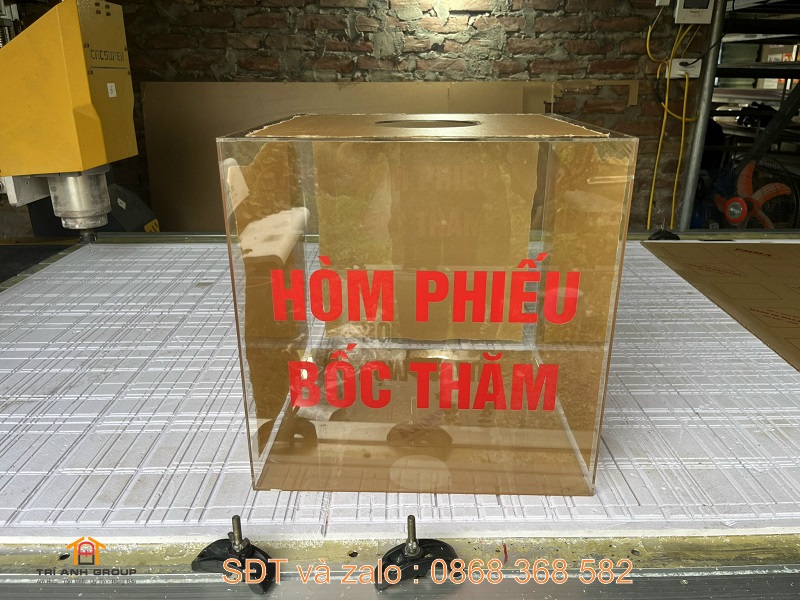 hộp mica giá rẻ