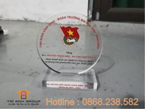 Mẫu kỷ niệm chương khách hàng yêu thích tại Yên Bái